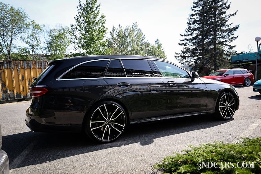 Bild 4 av Mercedes-Benz E 400 T d 4MATIC