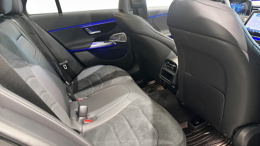 Bild 5 av Mercedes-Benz E 300 de 4MATIC T