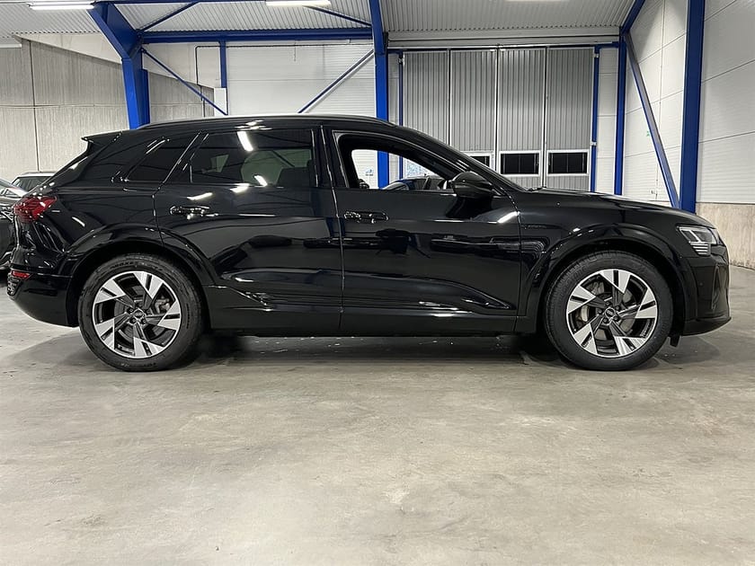 Bild 2 av Audi Q8 55 e-tron quattro