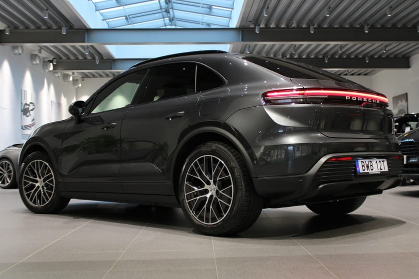 Bild 2 av Porsche Macan Electric