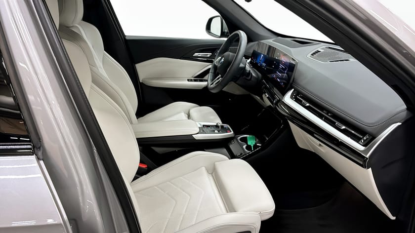 Bild 3 av BMW iX1 xDrive30