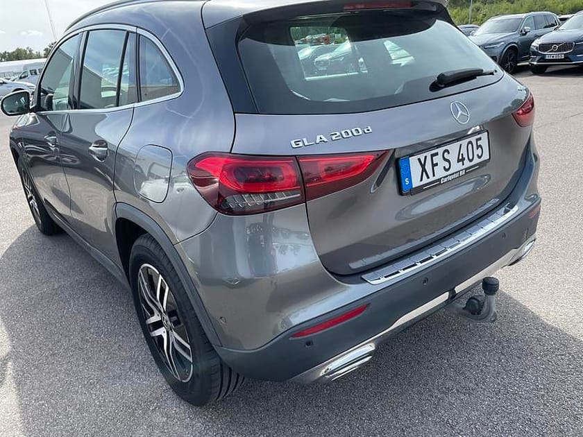 Bild 4 av Mercedes-Benz GLA 200 d 4MATIC