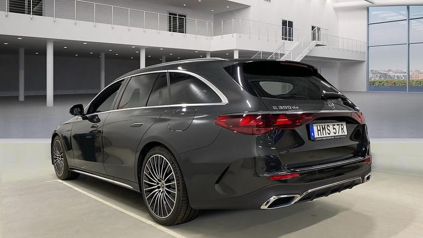 Bild 3 av Mercedes-Benz E 300 de 4MATIC T