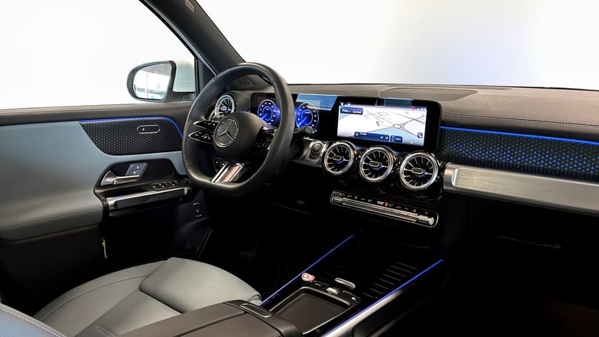 Bild 3 av Mercedes-Benz EQB 300 4MATIC