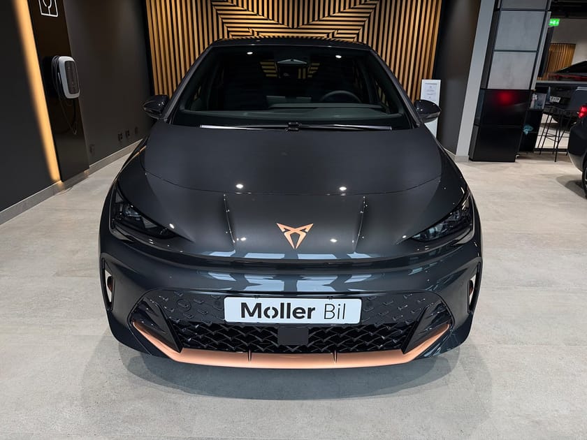 Bild 2 av CUPRA Born Plus