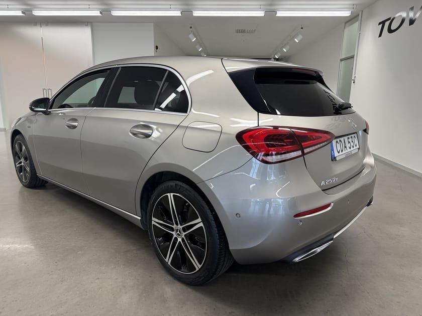 Bild 2 av Mercedes-Benz A 250 e