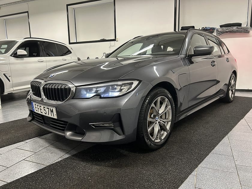 Bild 1 av BMW 330e xDrive Touring