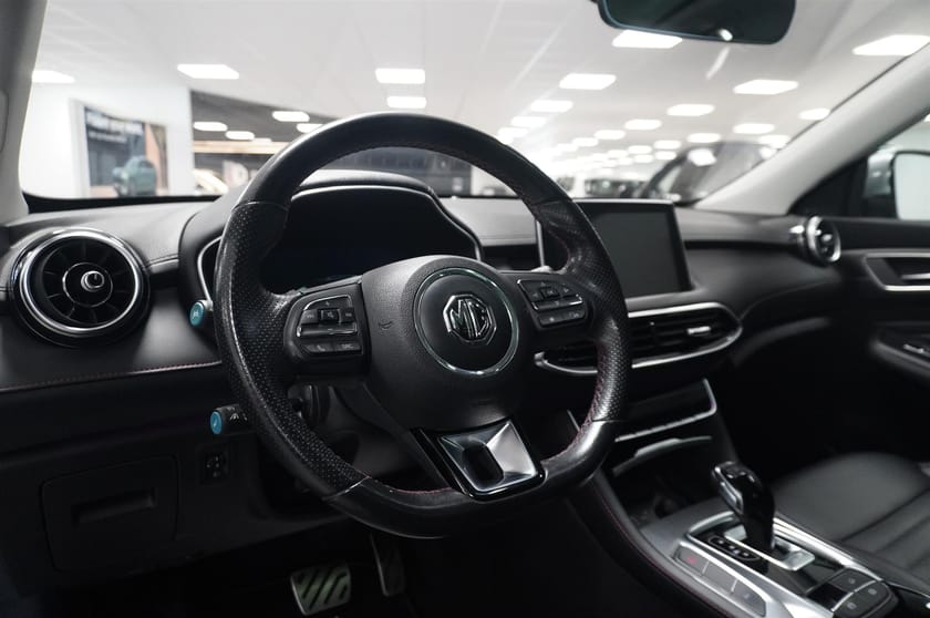 Bild 2 av MG EHS PHEV
