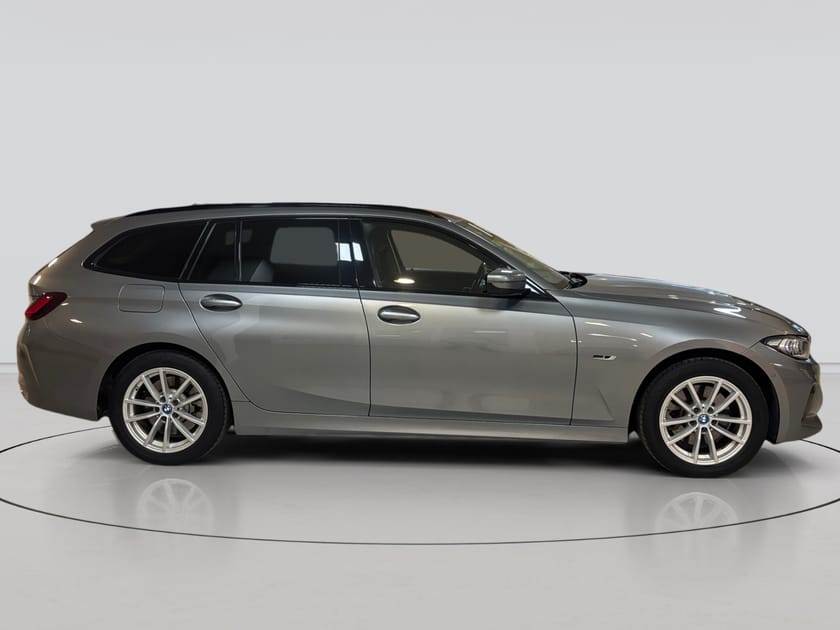 Bild 5 av BMW 330e xDrive Touring