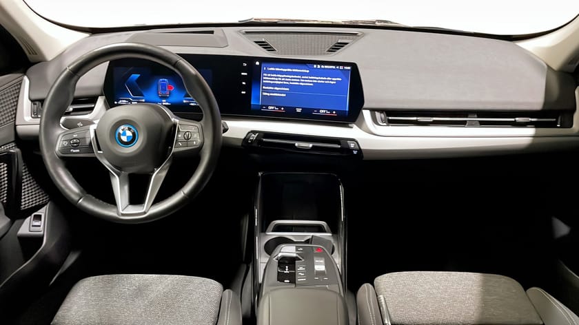 Bild 4 av BMW X1 xDrive25e