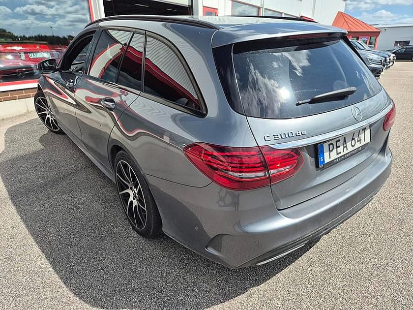Bild 4 av Mercedes-Benz C 300 T de