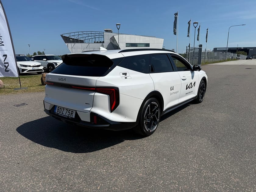 Bild 4 av Kia K4 Sportswagon