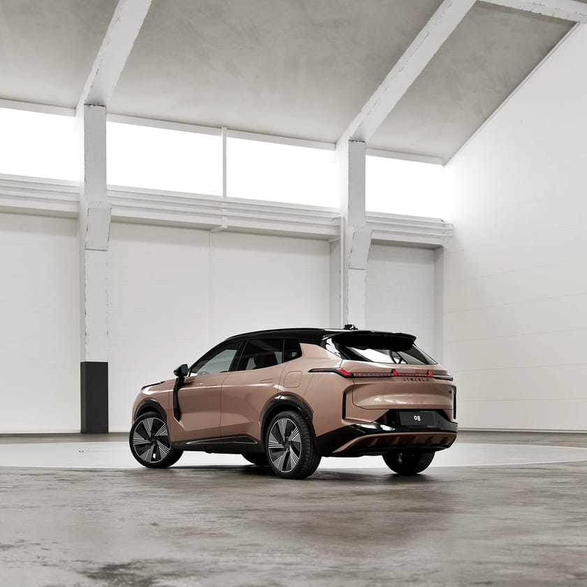 Bild 2 av Lynk & Co 08 PHEV
