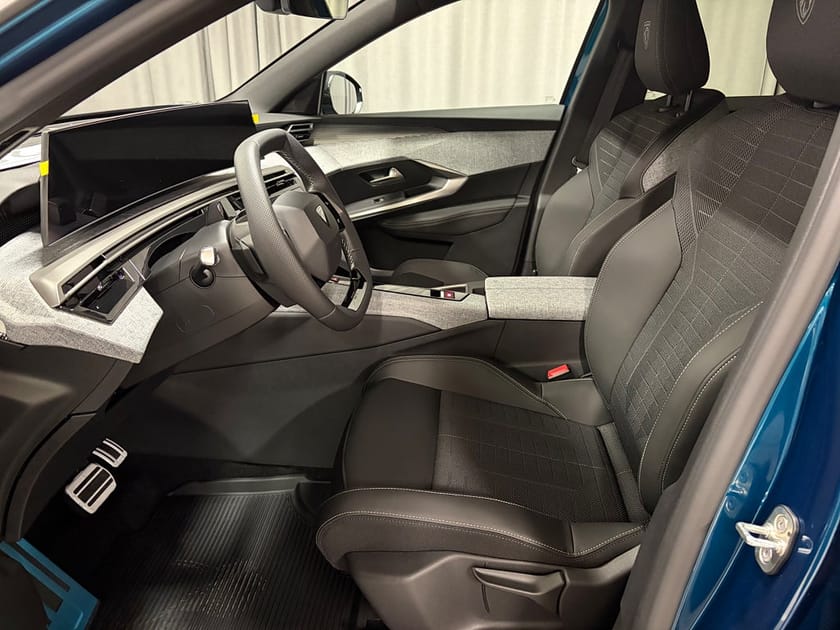 Bild 5 av Peugeot E-3008 Dual Motor