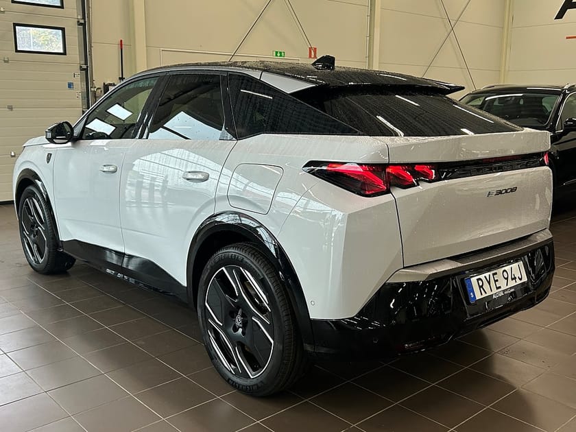 Bild 5 av Peugeot E-3008