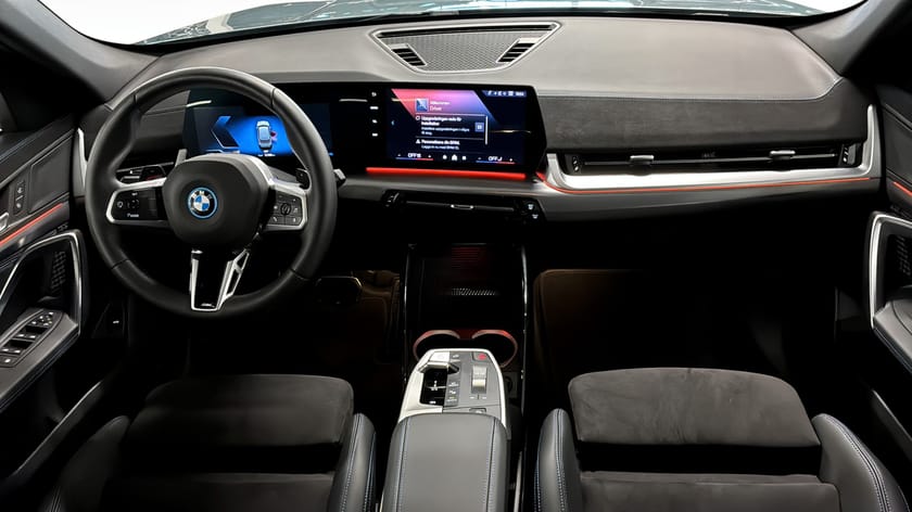 Bild 4 av BMW X1 xDrive25e