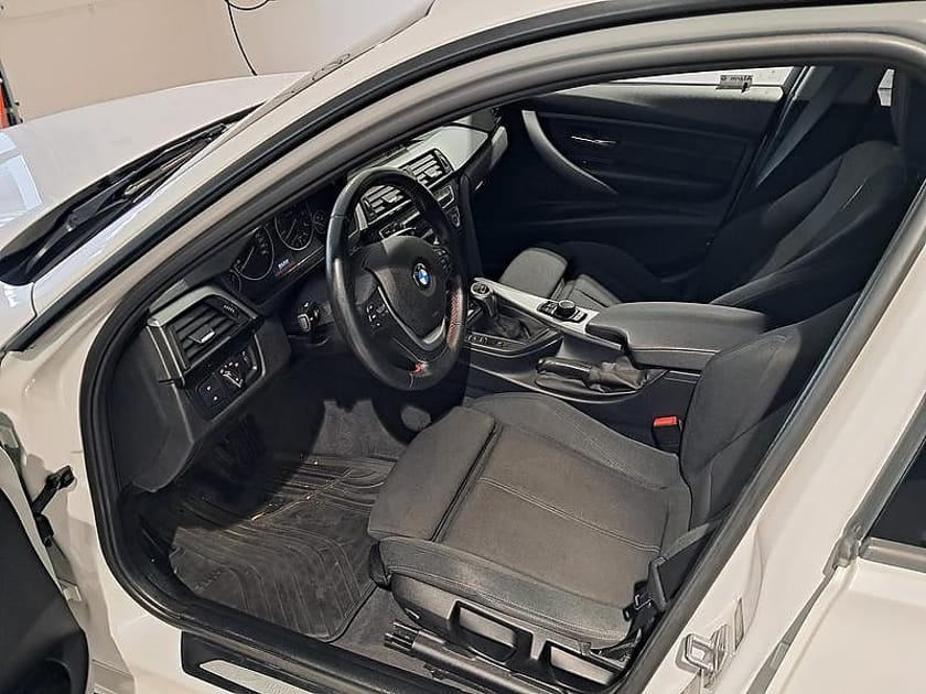 Bild 5 av BMW 318d xDrive Sedan