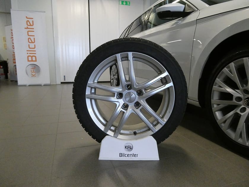 Bild 2 av Škoda Superb iV Kombi