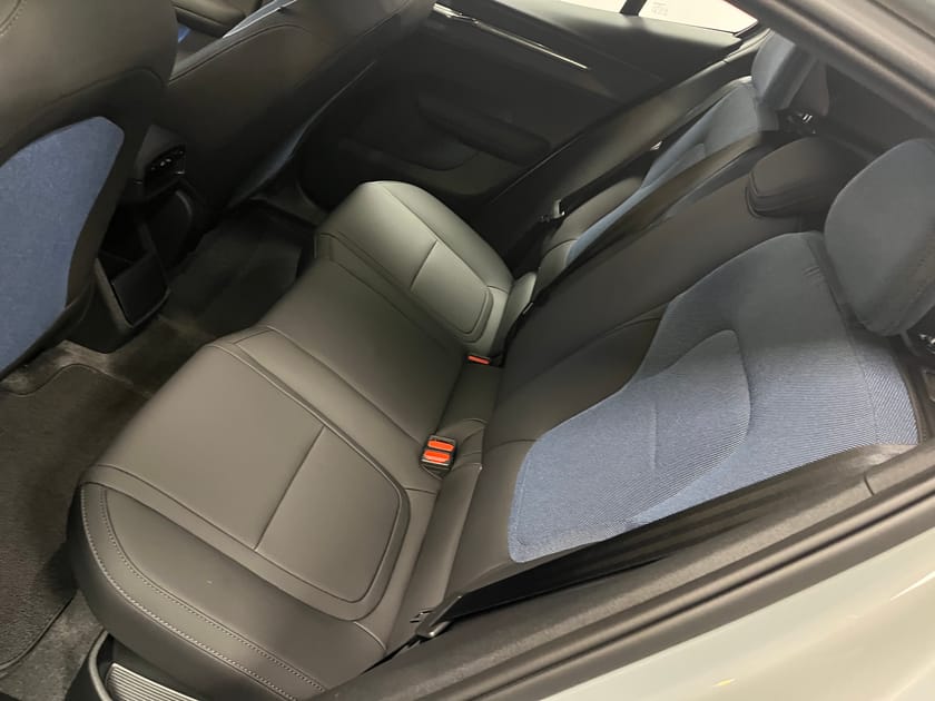 Bild 5 av Volvo EX30 P5 Long Range