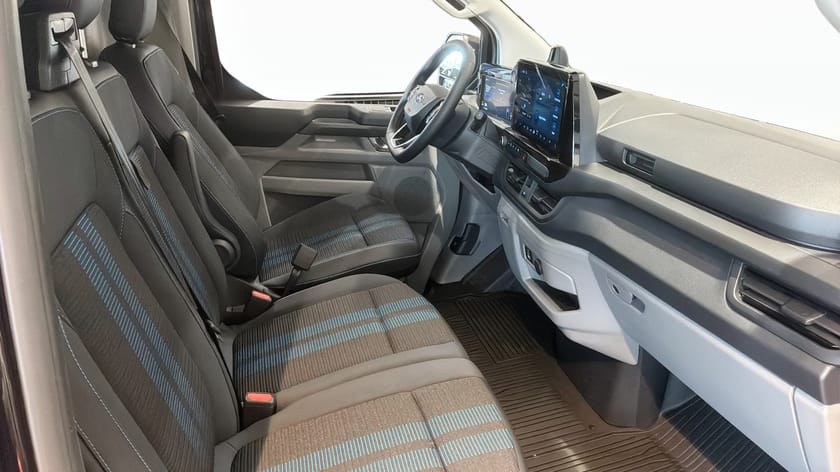 Bild 3 av Ford Transit Custom 82.5 kWh AWD