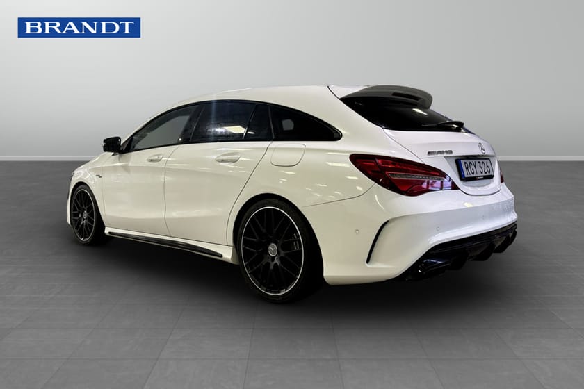 Bild 2 av Mercedes-Benz AMG CLA 45 4MATIC Shooting Brake