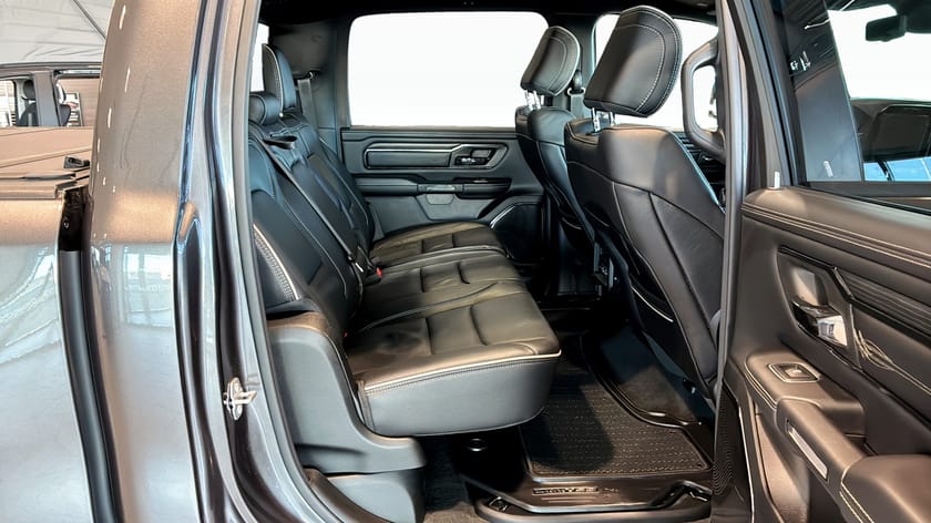 Bild 5 av RAM 1500 Dubbelhytt 5'7" box