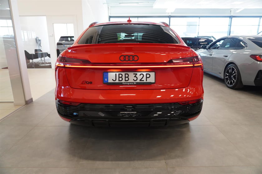 Bild 5 av Audi Q8 Sportback 55 e-tron quattro