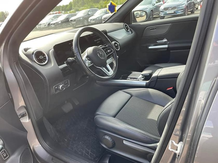 Bild 5 av Mercedes-Benz GLA 200 d 4MATIC