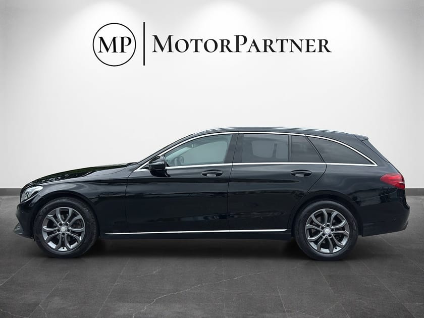 Bild 4 av Mercedes-Benz C 220 T d 4MATIC