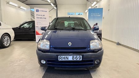 Renault Clio  Halvkombi