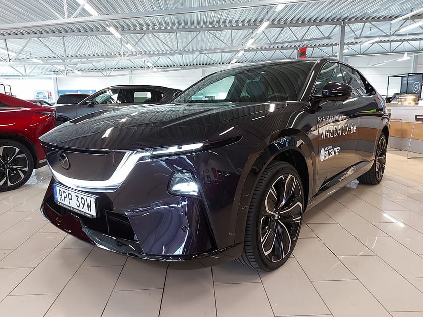 Bild 1 av Mazda CX-6e