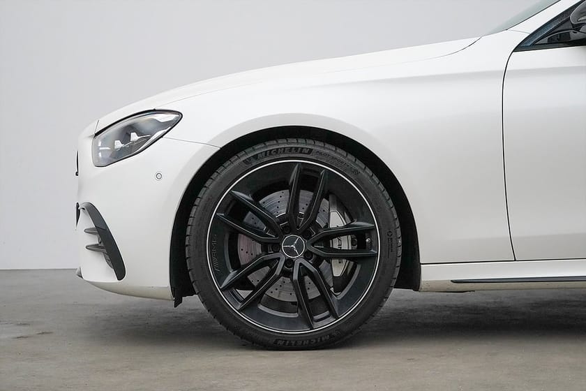 Bild 2 av Mercedes-Benz AMG E 53 T 4MATIC+