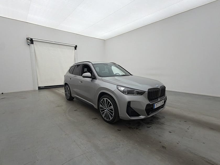 Bild 3 av BMW iX1 xDrive30