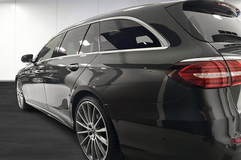 Bild 4 av Mercedes-Benz E 220 T d 4MATIC