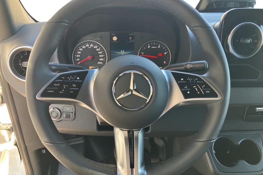 Bild 5 av Mercedes-Benz eSprinter 420 113 kWh
