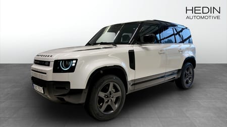 Land Rover Defender P300e PHEV