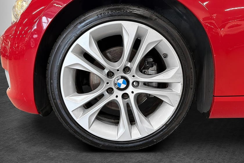Bild 2 av BMW 320i Convertible