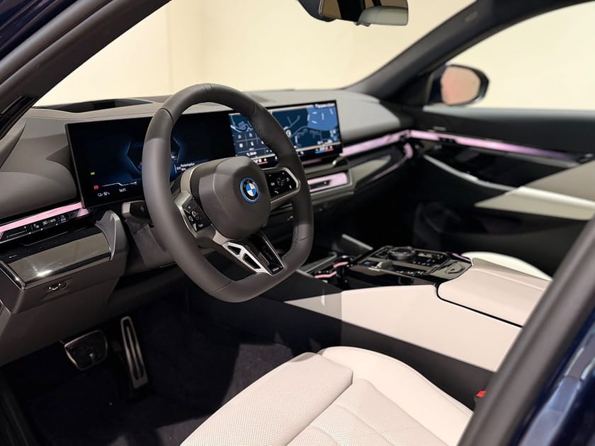 Bild 3 av BMW i5 xDrive40 Touring