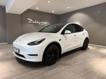 Tesla Model Y Standard Range RWD