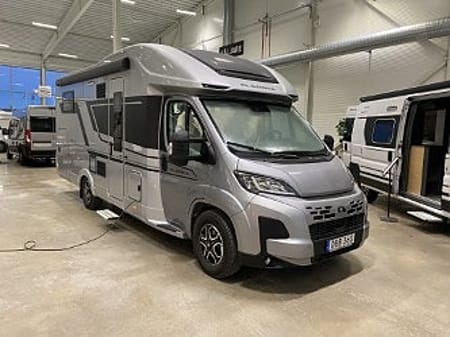 Adria Mobil Matrix 670