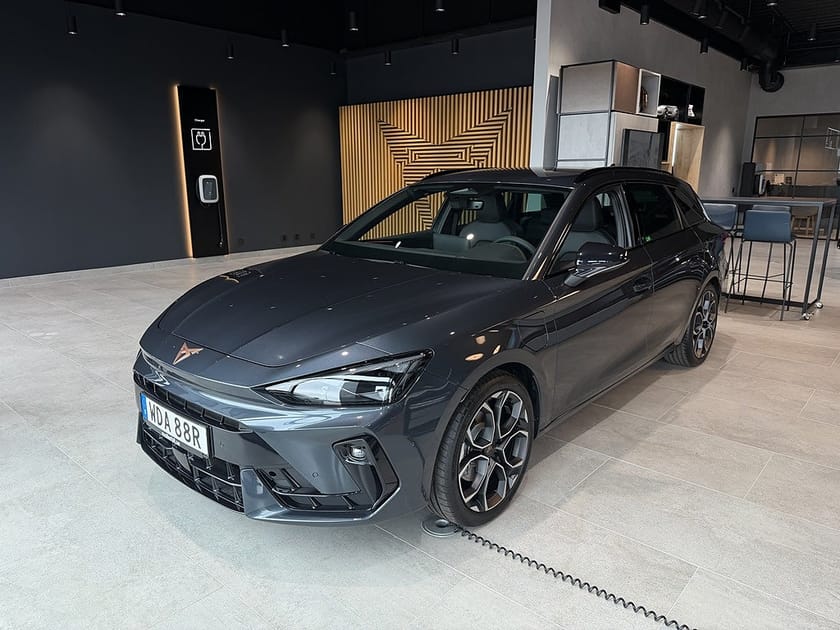 Bild 1 av CUPRA Leon Sportstourer e-Hybrid
