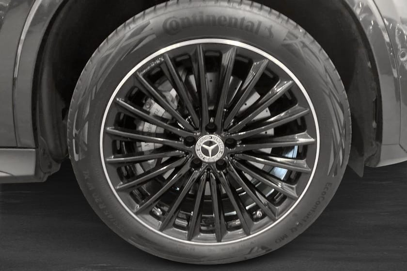 Bild 5 av Mercedes-Benz GLC 300 e 4MATIC