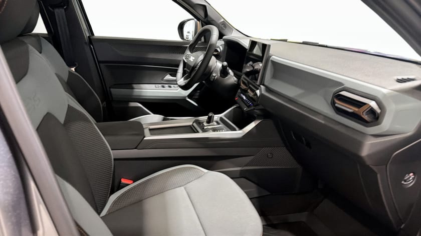 Bild 3 av Dacia Bigster Hybrid 155