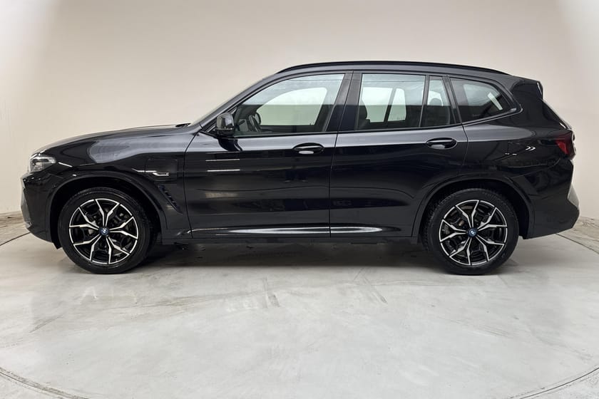 Bild 2 av BMW X3 xDrive30e