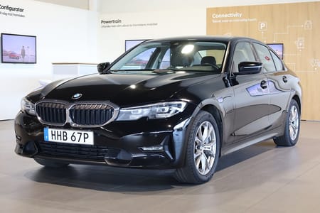 BMW 330e Sedan