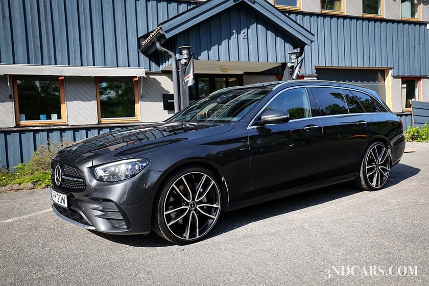 Bild 1 av Mercedes-Benz E 400 T d 4MATIC
