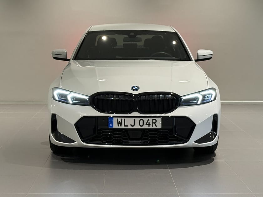 Bild 2 av BMW 330e xDrive Sedan