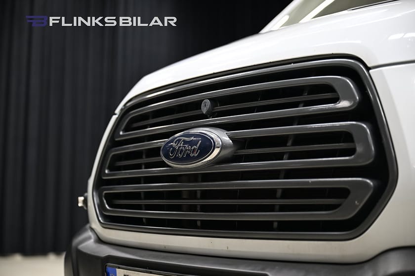 Bild 2 av Ford Transit 350 Chassi Dubbelhytt