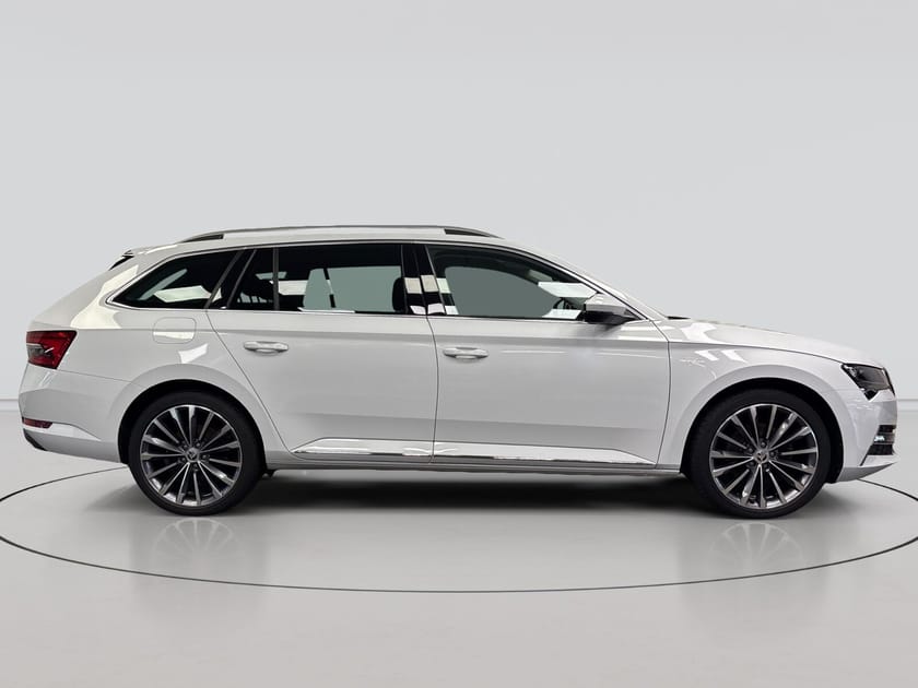 Bild 4 av Škoda Superb iV Kombi