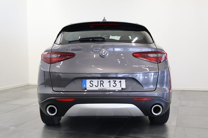 Bild 4 av Alfa Romeo Stelvio